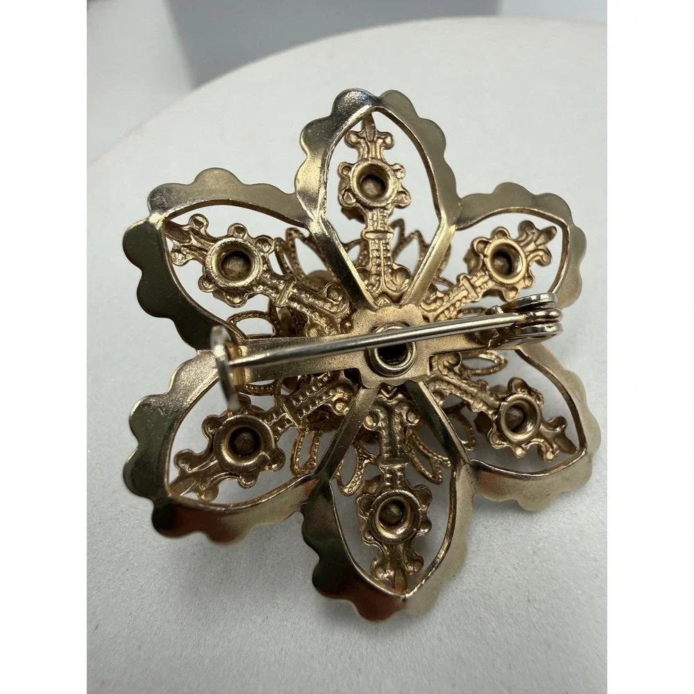 Vintage Purple Rhinestone Flower Brooch Gold Tone Amethyst Floral Pin Accessory‎
